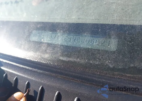 1998 Toyota Corolla Ve from USA, damaged, VIN 2T1BR12E9WC006021